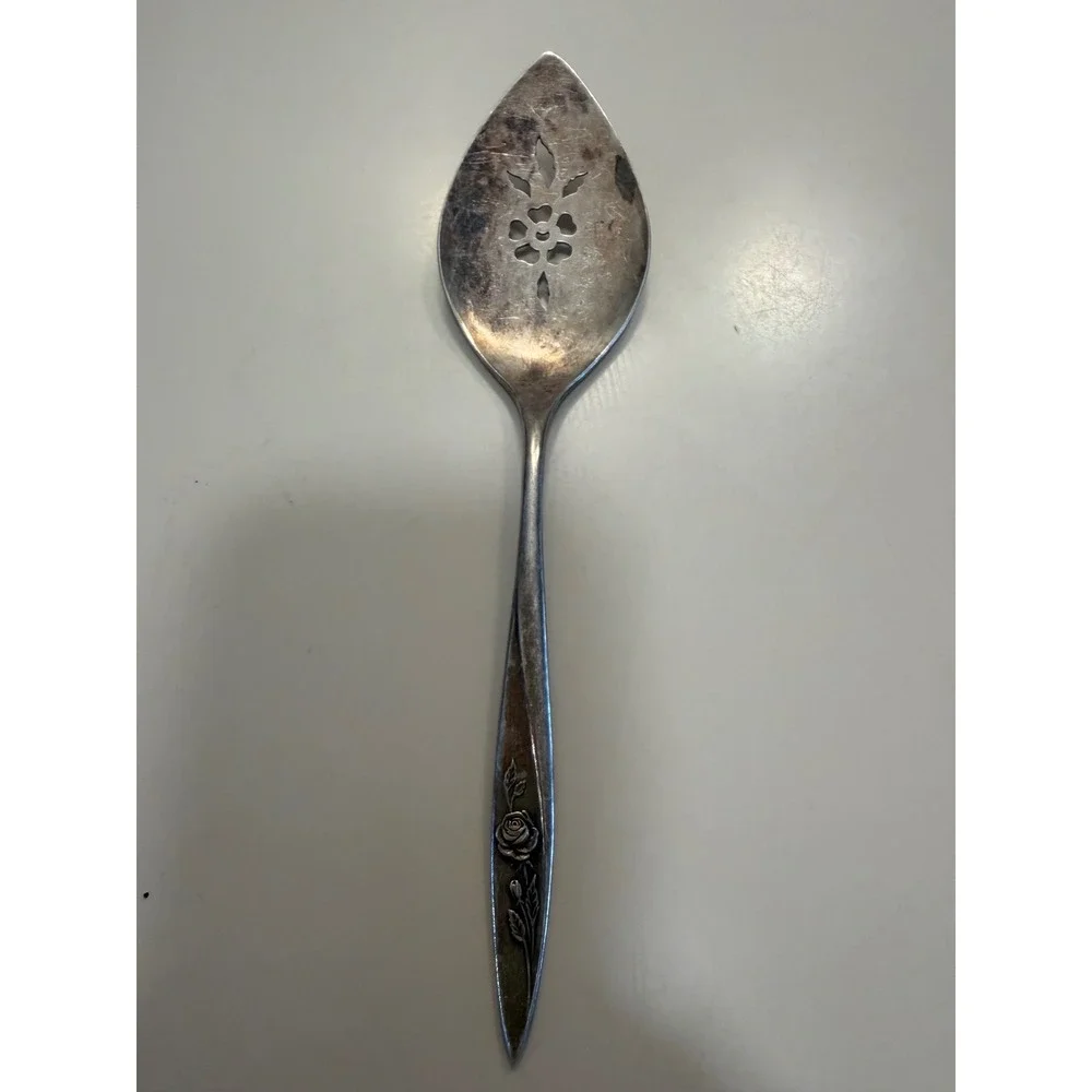 Community Plate Morning Star Pierced Tomato Server Vintage Silverplate 1947